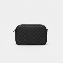 Melato Atlas Dopp Kit interior and zip opening, detail view